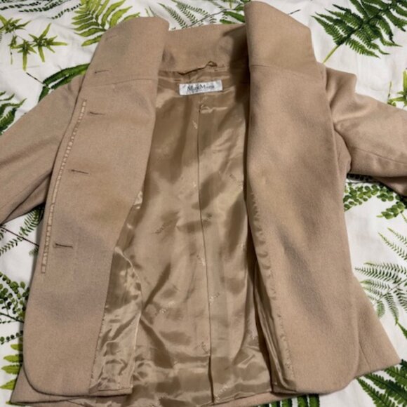 MaxMara 100% Camel Jacket - Picture 9 of 10